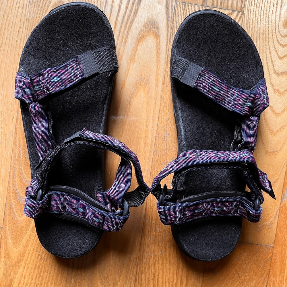 Teva Women's Universal Sandals, Size 10, Blue Floral, Adjustable Flats, Sport